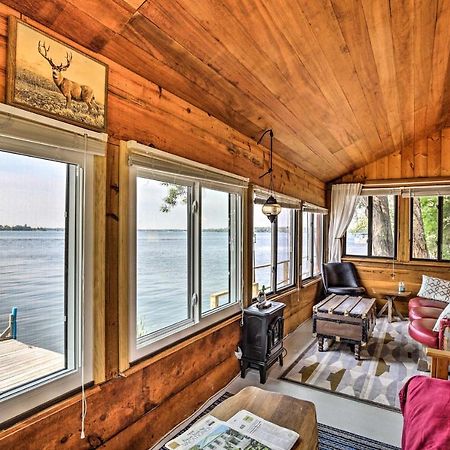Private Island With Land Access Cabin Hammond Exterior photo
